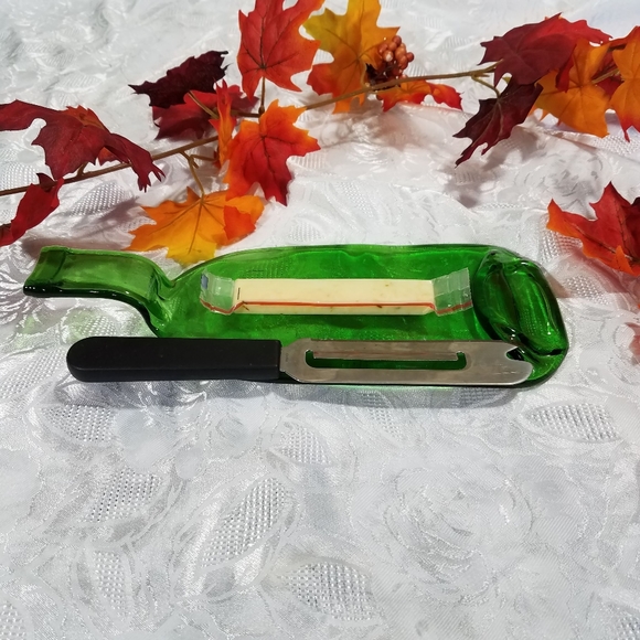 None Other - cheese server Wine bottle melted green